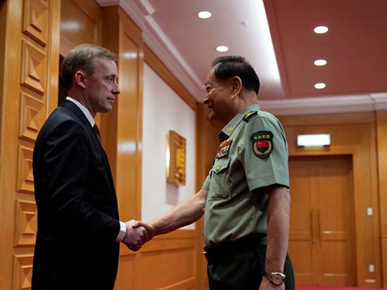 1724908318824085271.jpg 中央軍委副主席張又俠早上在北京,與最後一日訪華的美國國家安全顧問沙利文會面。(路透社)-1024x768.jpg