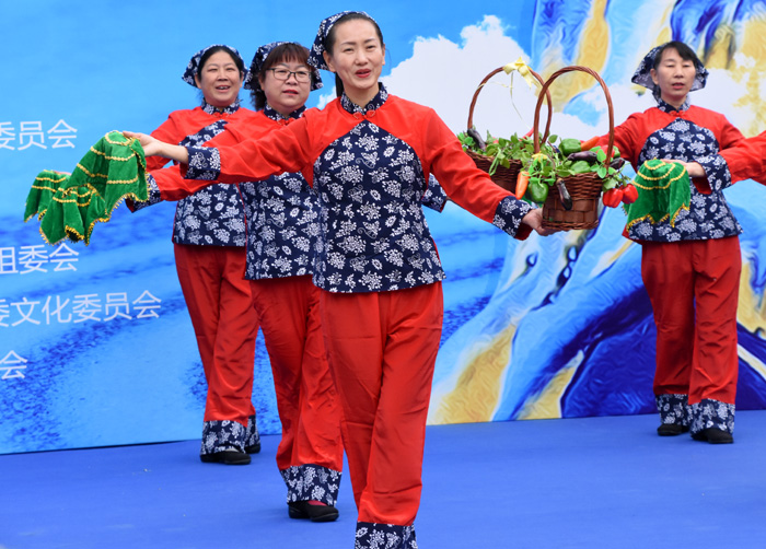 01开场歌舞(摄影:冯赣勇).jpg 01开场歌舞(摄影:冯赣勇).jpg