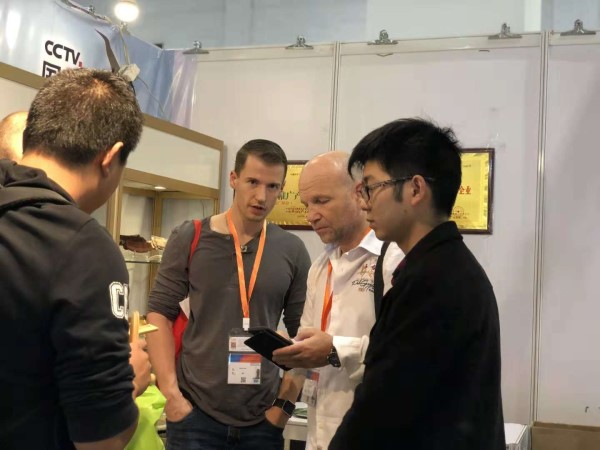 微信图片_20181023005409_副本.jpg 微信图片_20181023005409_副本.jpg