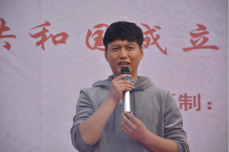 演员侯京健.png 演员侯京健.png