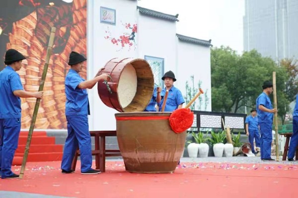 微信图片_20181107201657_副本.jpg 微信图片_20181107201657_副本.jpg