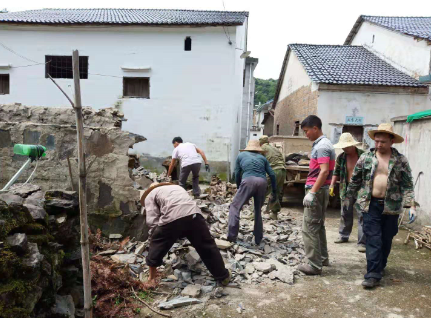 其山上村组环境整治现场.png 其山上村组环境整治现场.png