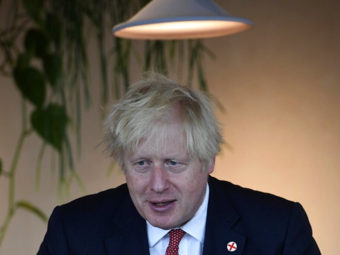 首相府發言人表示,曾經接觸確診衛生大臣的首相約翰遜,對病毒檢測呈陰性。(美聯社資料圖片).jpg 首相府發言人表示,曾經接觸確診衛生大臣的首相約翰遜,對病毒檢測呈陰性。(美聯社資料圖片).jpg