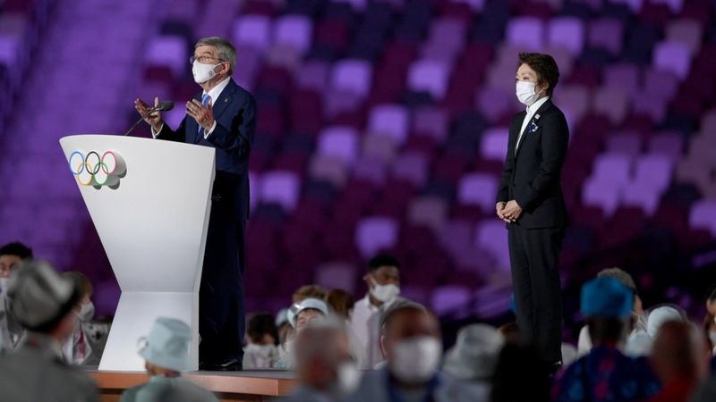 国际奥委会主席巴赫(左)与东京奥组委主席桥本圣子分别致辞。.jpg 国际奥委会主席巴赫(左)与东京奥组委主席桥本圣子分别致辞。.jpg