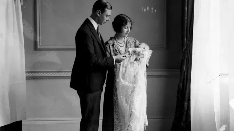 女王1926年4月21日在伦敦出生.jpg 女王1926年4月21日在伦敦出生.jpg