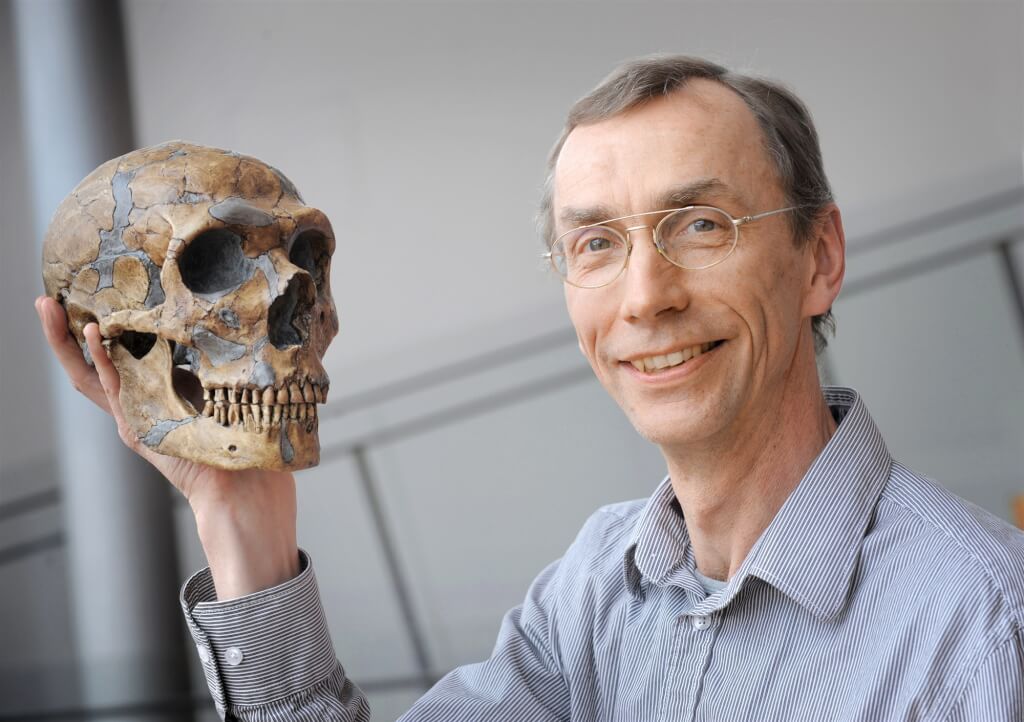 2022年諾貝爾醫學獎由瑞典遺傳學家帕博獲得殊榮。(Frank Vinken/圖取自馬克斯普朗克進化人類學研究所網頁eva.mpg.de).jpg 2022年諾貝爾醫學獎由瑞典遺傳學家帕博獲得殊榮。(Frank Vinken/圖取自馬克斯普朗克進化人類學研究所網頁eva.mpg.de).jpg