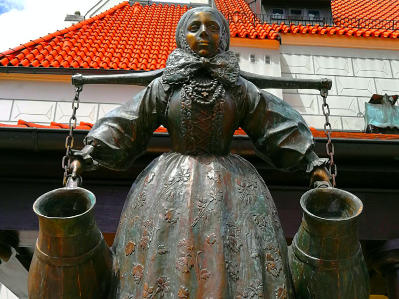 025波兹南街头雕塑.jpg 025波兹南街头雕塑.jpg