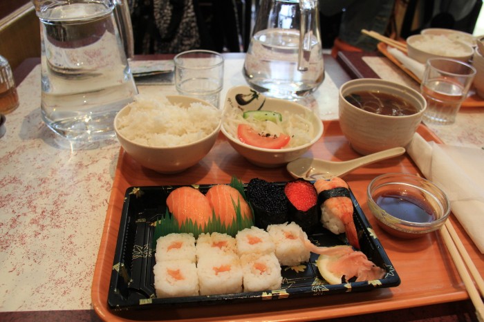 巴黎午餐.jpg 巴黎午餐.jpg