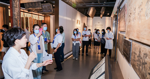 8P7A7317_w8138.jpg 8P7A7317_w8138.jpg