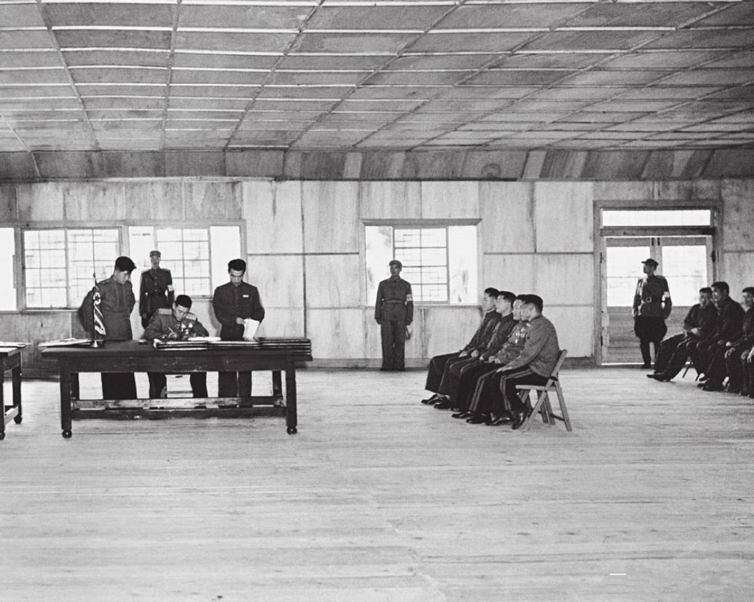 1953年7月27日,南日将军签字.jpg 1953年7月27日,南日将军签字.jpg