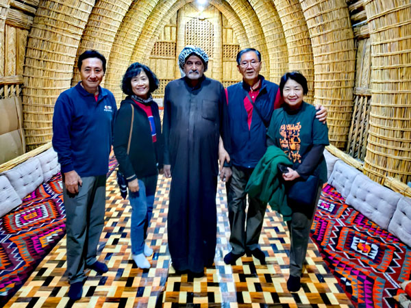 014与当地百姓留影.jpg 014与当地百姓留影.jpg