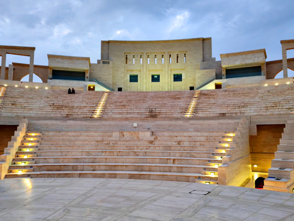 018圆形剧场.jpg 018圆形剧场.jpg