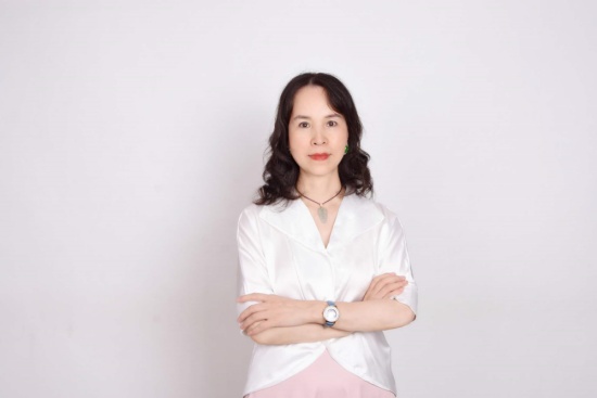 明阳子照片.jpg 明阳子照片.jpg