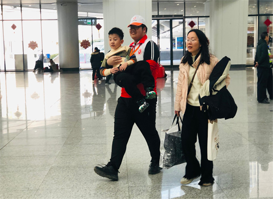 青年志愿者张浩文.jpg 青年志愿者张浩文.jpg