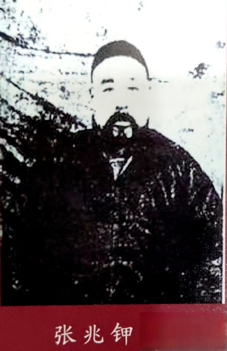 张兆钾.jpg 张兆钾.jpg