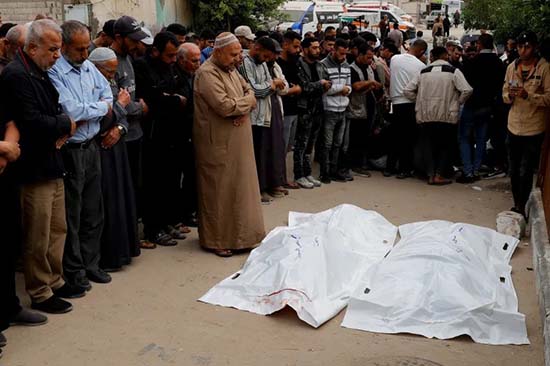 死伤者大多是儿童、妇女和老人-路透.jpg 死伤者大多是儿童、妇女和老人-路透.jpg