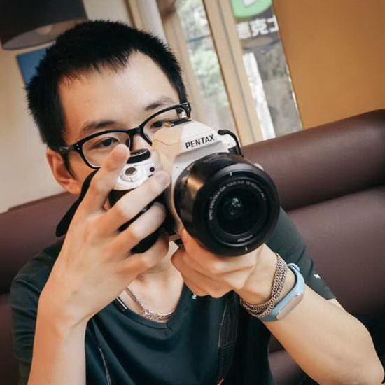 网络——容嘉鹏1.jpg 网络——容嘉鹏1.jpg