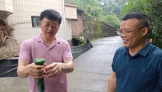 陈立新竹筒粽3.jpg 陈立新竹筒粽3.jpg