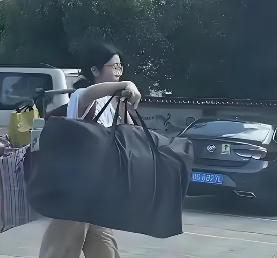 “扁担女孩”刘燕7.jpg “扁担女孩”刘燕7.jpg