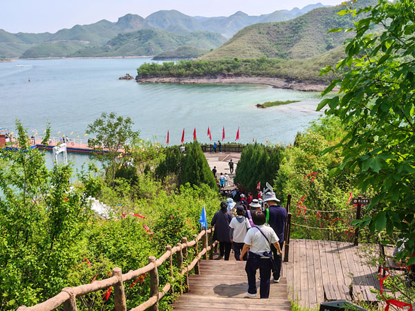 021下山观景.jpg 021下山观景.jpg