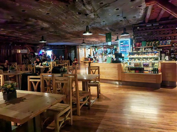 011地下餐厅一角.jpg 011地下餐厅一角.jpg